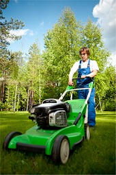 DA8 grass cutting in Erith
